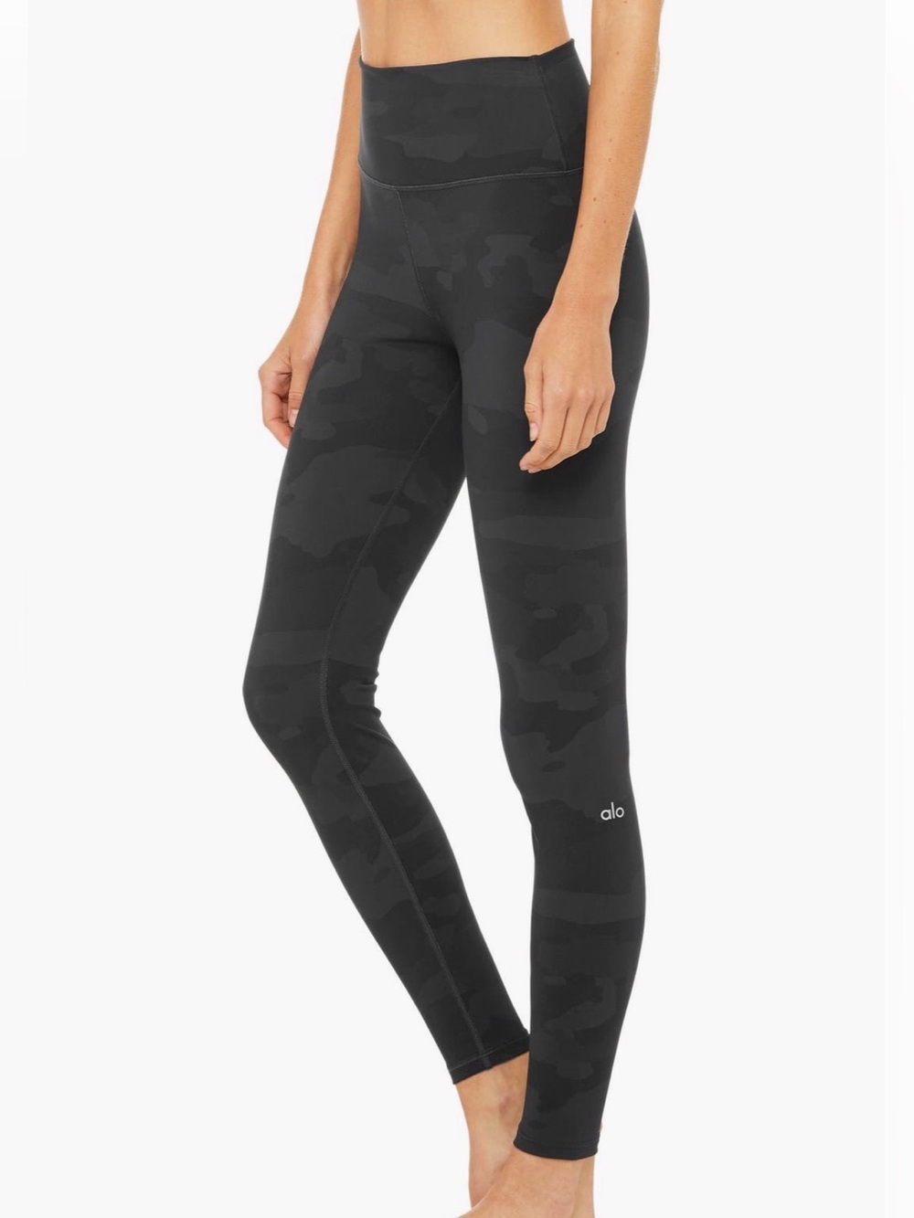 ALO Vapor High-Waist Leggings in Black Camo